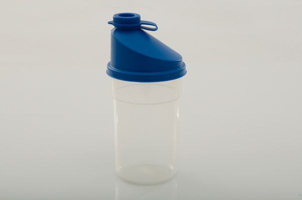 CONTENEDOR PLASTICO C/PICO VERTEDOR